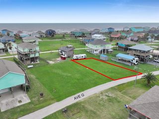 1958 Avenue G, Crystal Beach, TX 77650