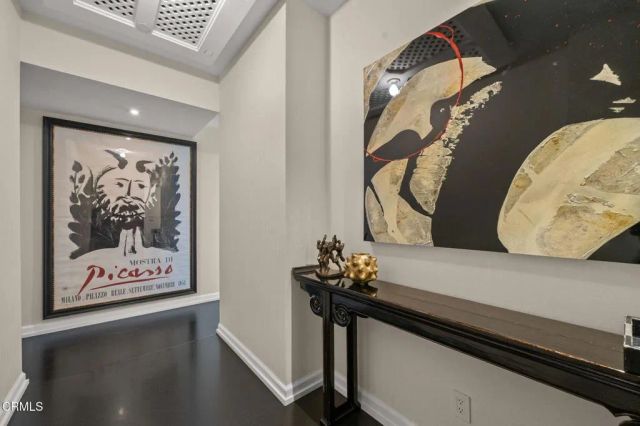 900 W Olympic Boulevard 36J, Los Angeles, CA 90015