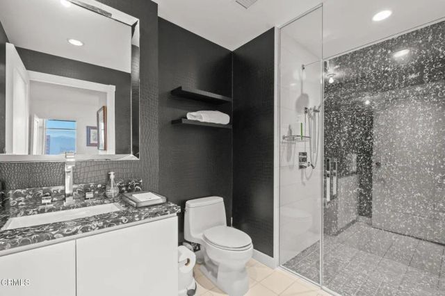 900 W Olympic Boulevard 36J, Los Angeles, CA 90015