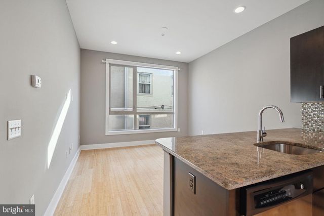 914 S DARIEN ST, Philadelphia, PA 19147