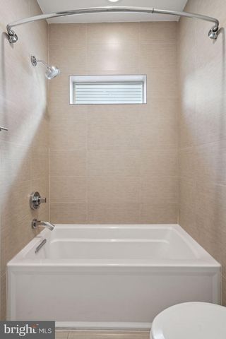 914 S DARIEN ST, Philadelphia, PA 19147