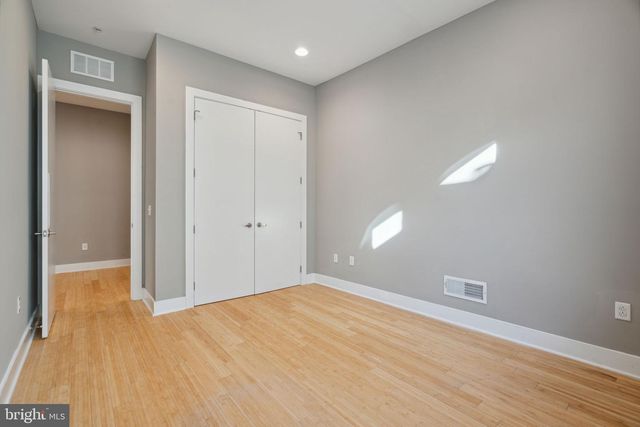 914 S DARIEN ST, Philadelphia, PA 19147