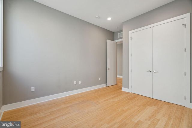 914 S DARIEN ST, Philadelphia, PA 19147