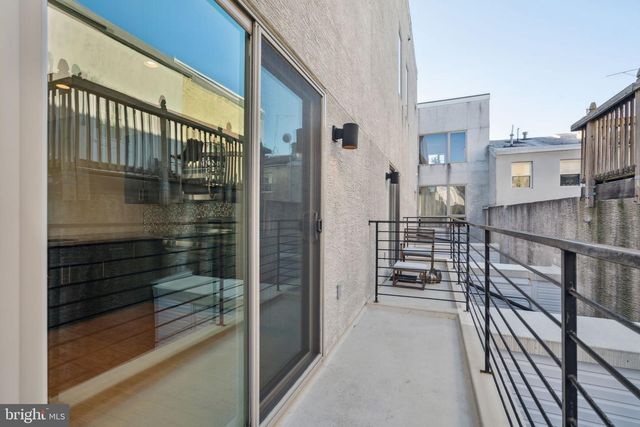 914 S DARIEN ST, Philadelphia, PA 19147