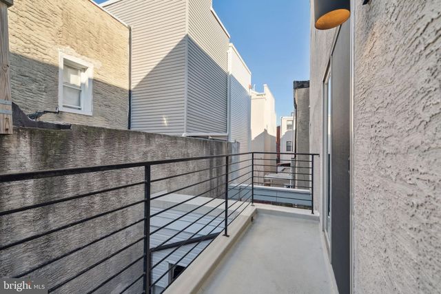 914 S DARIEN ST, Philadelphia, PA 19147