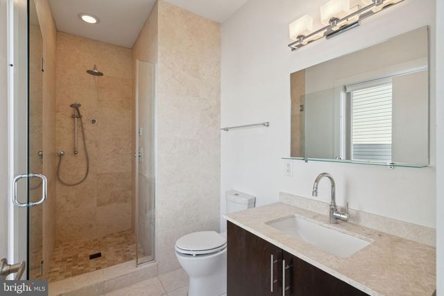 914 S DARIEN ST, Philadelphia, PA 19147