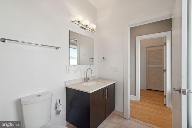 914 S DARIEN ST, Philadelphia, PA 19147