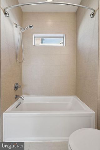 914 S DARIEN ST, Philadelphia, PA 19147