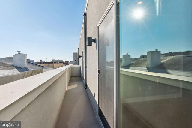 914 S DARIEN ST, Philadelphia, PA 19147