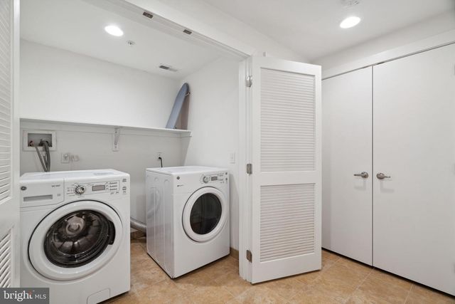 914 S DARIEN ST, Philadelphia, PA 19147