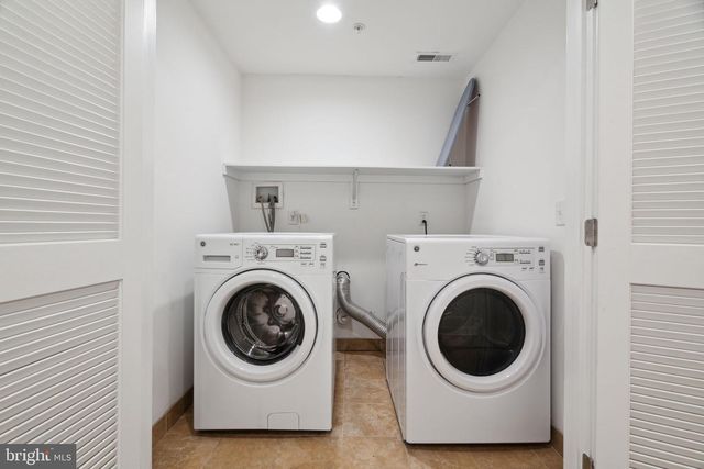 914 S DARIEN ST, Philadelphia, PA 19147