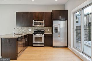 914 S DARIEN ST, Philadelphia, PA 19147