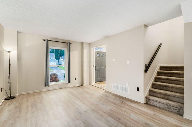 4169 Cherry Orchard Lane, Columbus, OH 43230