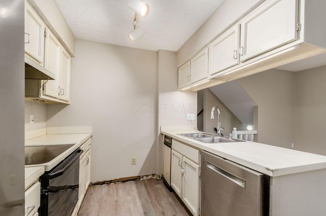 4169 Cherry Orchard Lane, Columbus, OH 43230