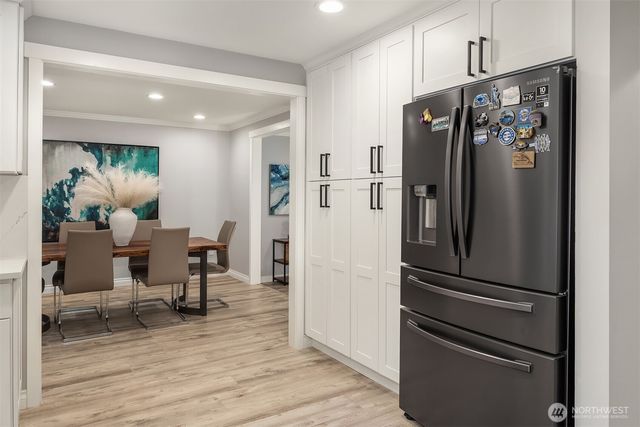 2516 Medina Circle, Medina, WA 98039