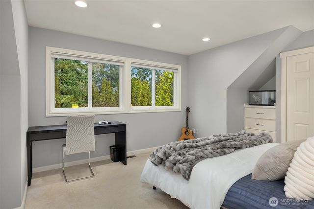 2516 Medina Circle, Medina, WA 98039