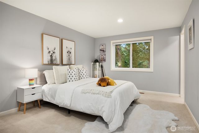 2516 Medina Circle, Medina, WA 98039