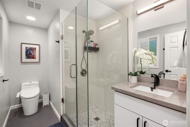 2516 Medina Circle, Medina, WA 98039