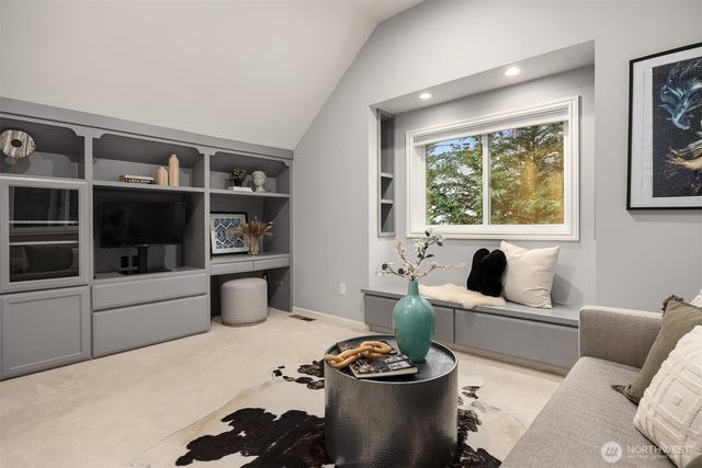 2516 Medina Circle, Medina, WA 98039