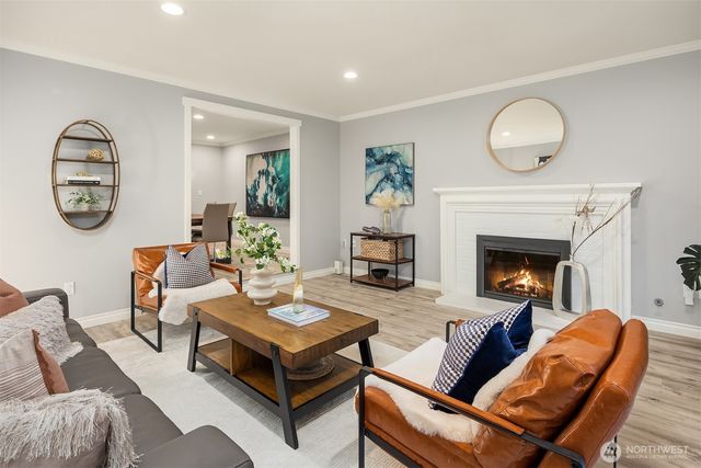 2516 Medina Circle, Medina, WA 98039