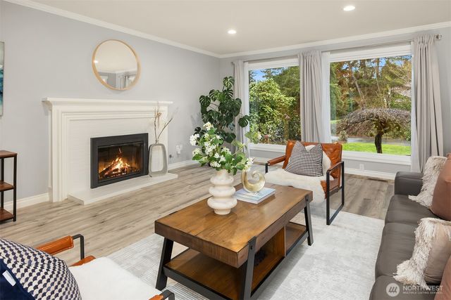 2516 Medina Circle, Medina, WA 98039