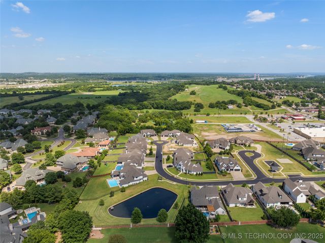 717 W 109th Street S, Jenks, OK 74037