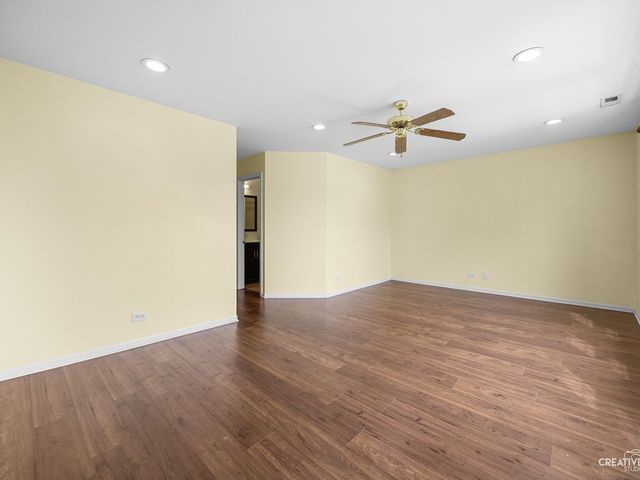 1062 Stamford Court, Aurora, IL 60502