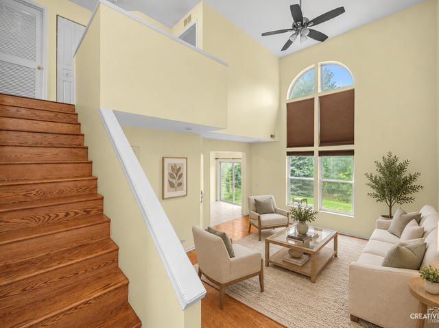 1062 Stamford Court, Aurora, IL 60502