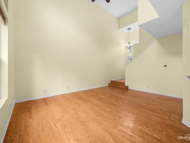 1062 Stamford Court, Aurora, IL 60502