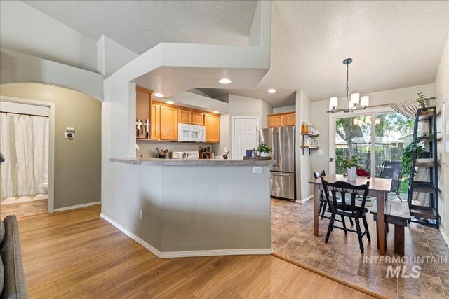 19815 Dorchester Ave, Caldwell, ID 83605