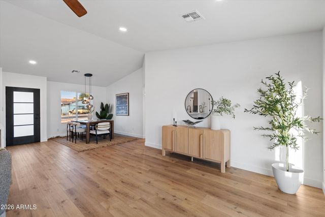 5801 E EVANS Drive, Scottsdale, AZ 85254