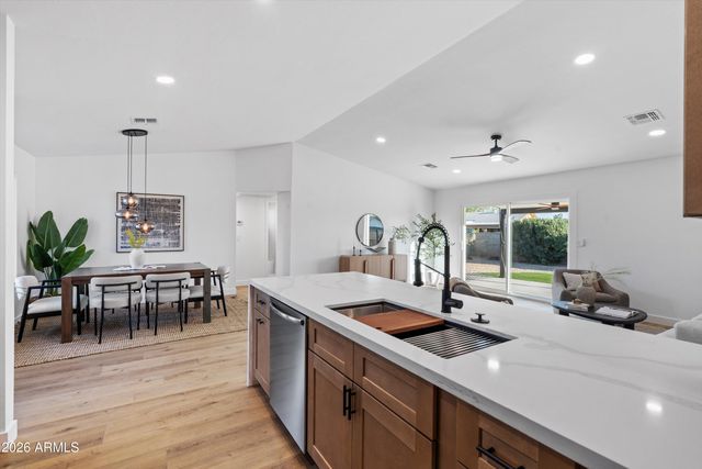 5801 E EVANS Drive, Scottsdale, AZ 85254