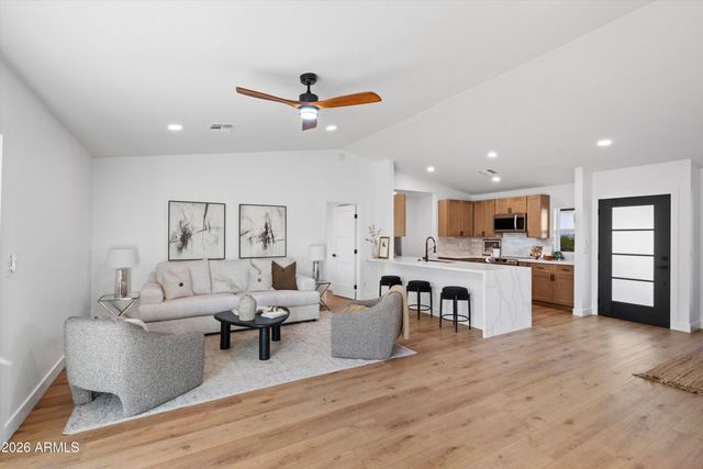 5801 E EVANS Drive, Scottsdale, AZ 85254