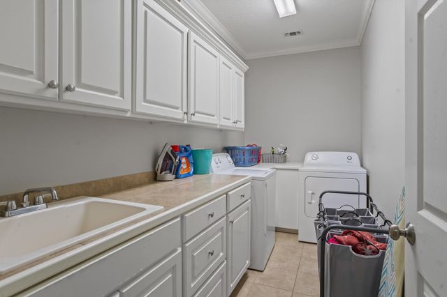 30 Pleasant Pond Loop, Hattiesburg, MS 39402