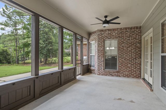 30 Pleasant Pond Loop, Hattiesburg, MS 39402