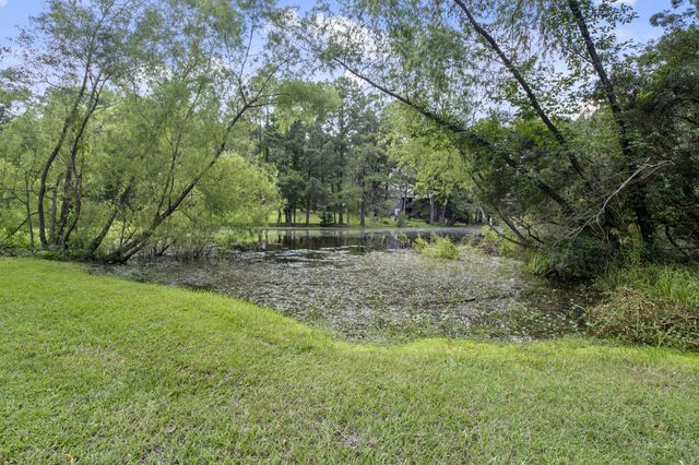 30 Pleasant Pond Loop, Hattiesburg, MS 39402