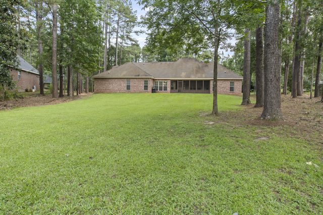 30 Pleasant Pond Loop, Hattiesburg, MS 39402