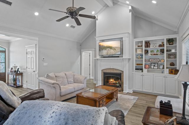 30 Pleasant Pond Loop, Hattiesburg, MS 39402