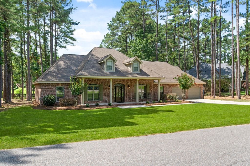 30 Pleasant Pond Loop, Hattiesburg, MS 39402