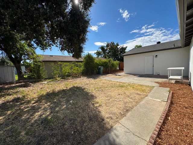 2471 Rhine Way, Elverta, CA 95626