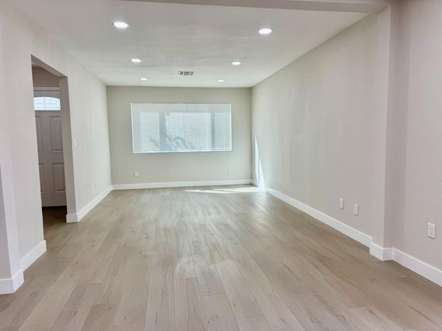 2471 Rhine Way, Elverta, CA 95626