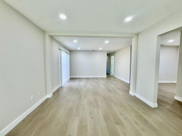 2471 Rhine Way, Elverta, CA 95626
