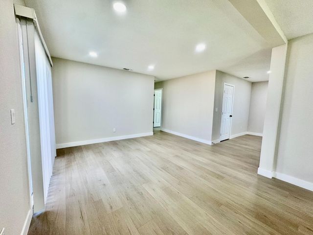 2471 Rhine Way, Elverta, CA 95626