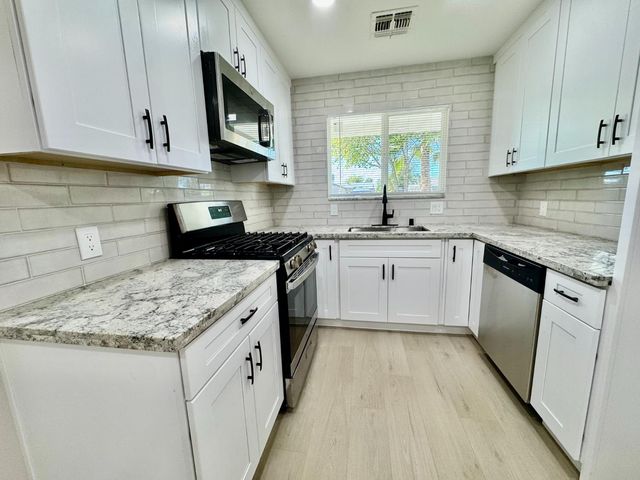 2471 Rhine Way, Elverta, CA 95626
