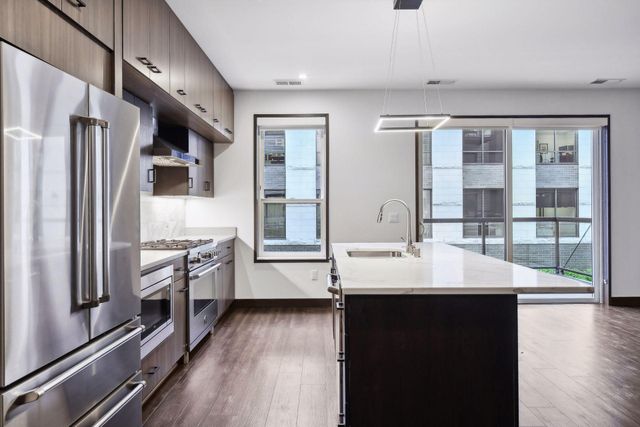 253 Lake Street E 212, Wayzata, MN 55391