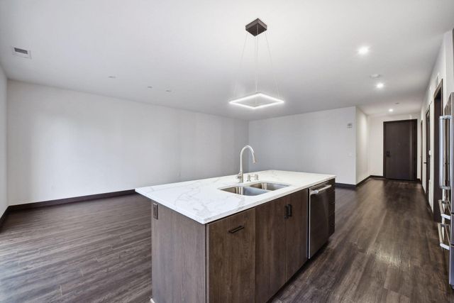 253 Lake Street E 212, Wayzata, MN 55391
