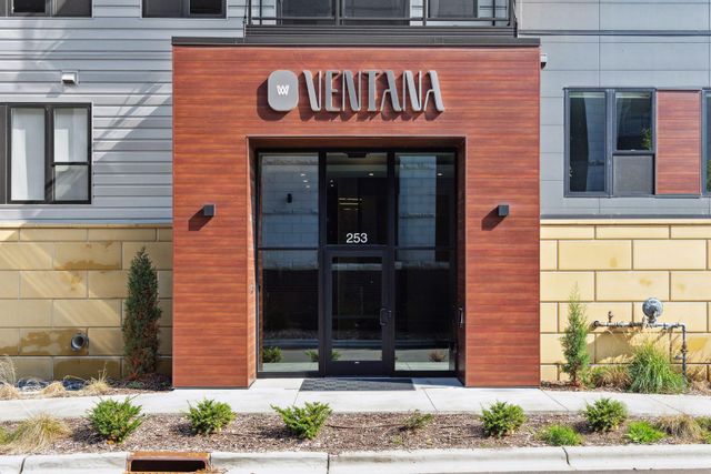 253 Lake Street E 212, Wayzata, MN 55391