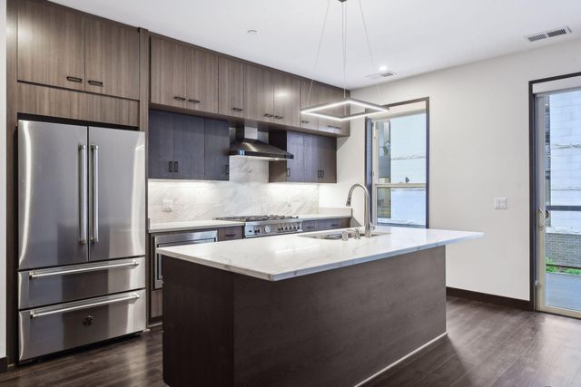253 Lake Street E 212, Wayzata, MN 55391