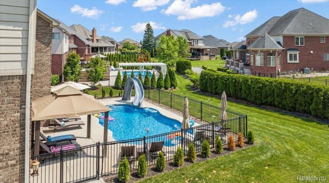 16348 Via Montella, Macomb Township, MI 48042