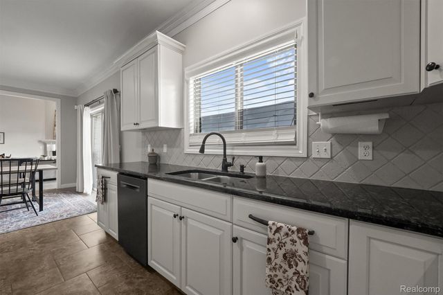 16348 Via Montella, Macomb Township, MI 48042